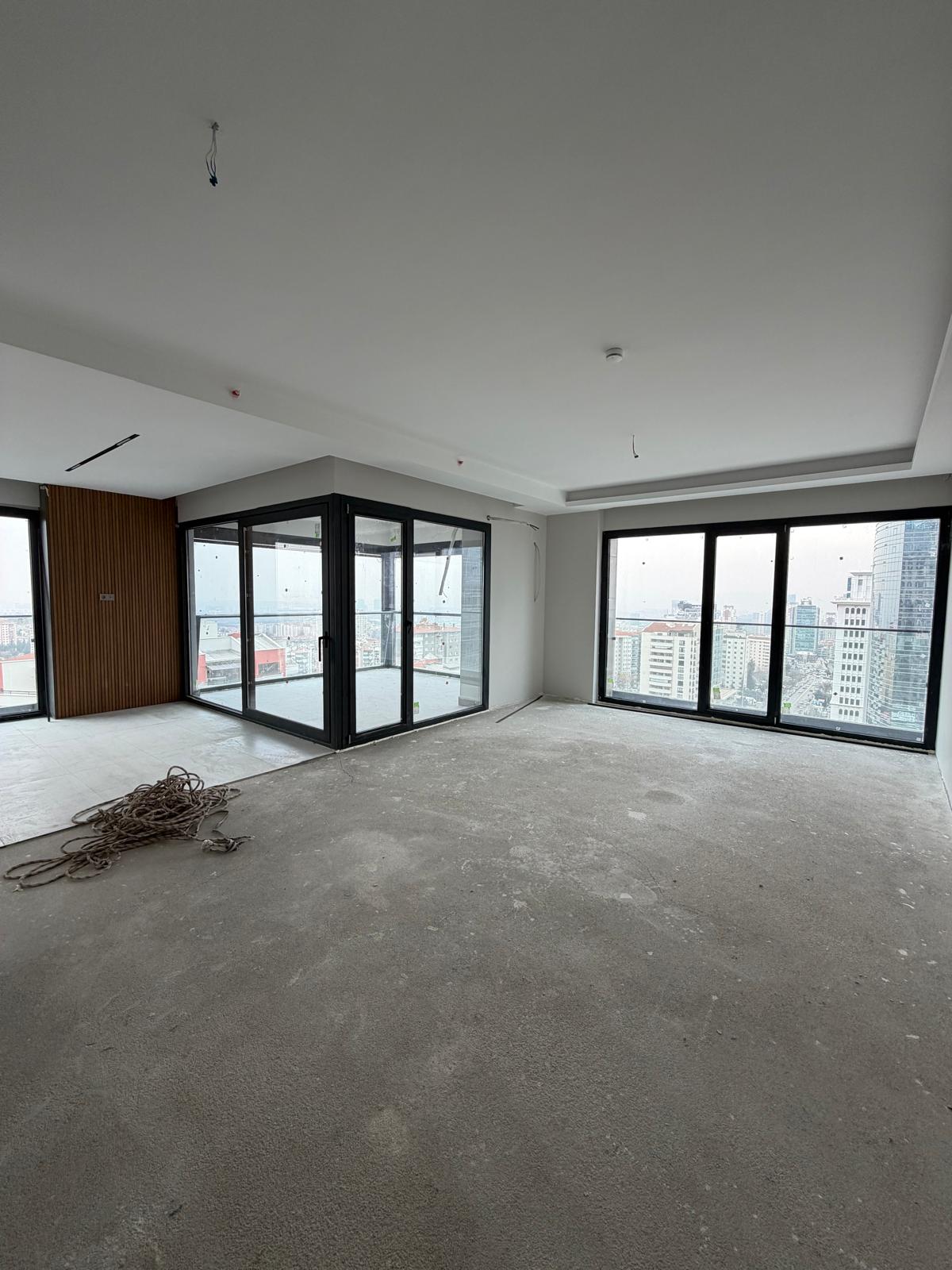 Vega Taurus Avm Yakınında 4+1 Daire