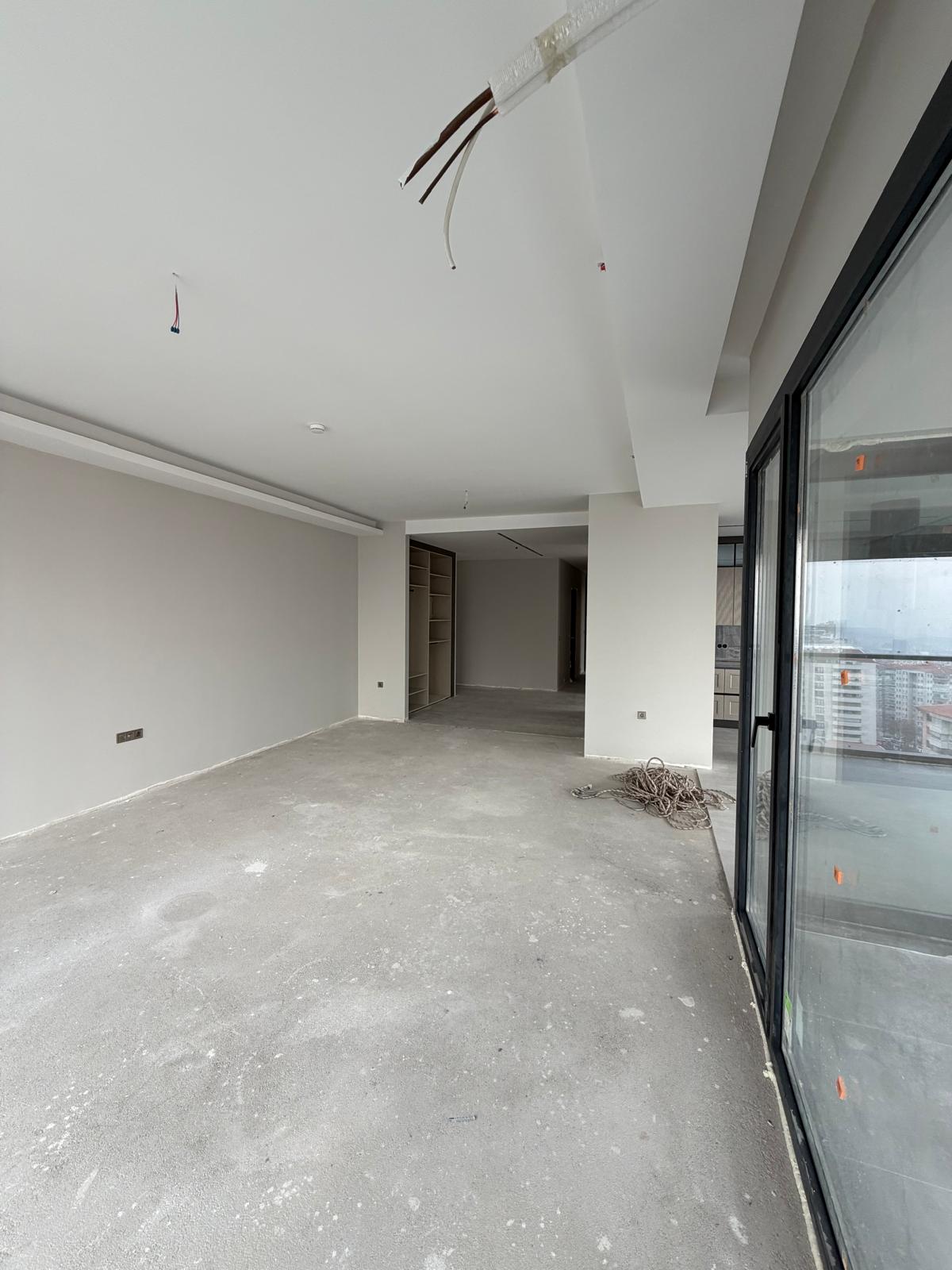 Vega Taurus Avm Yakınında 4+1 Daire